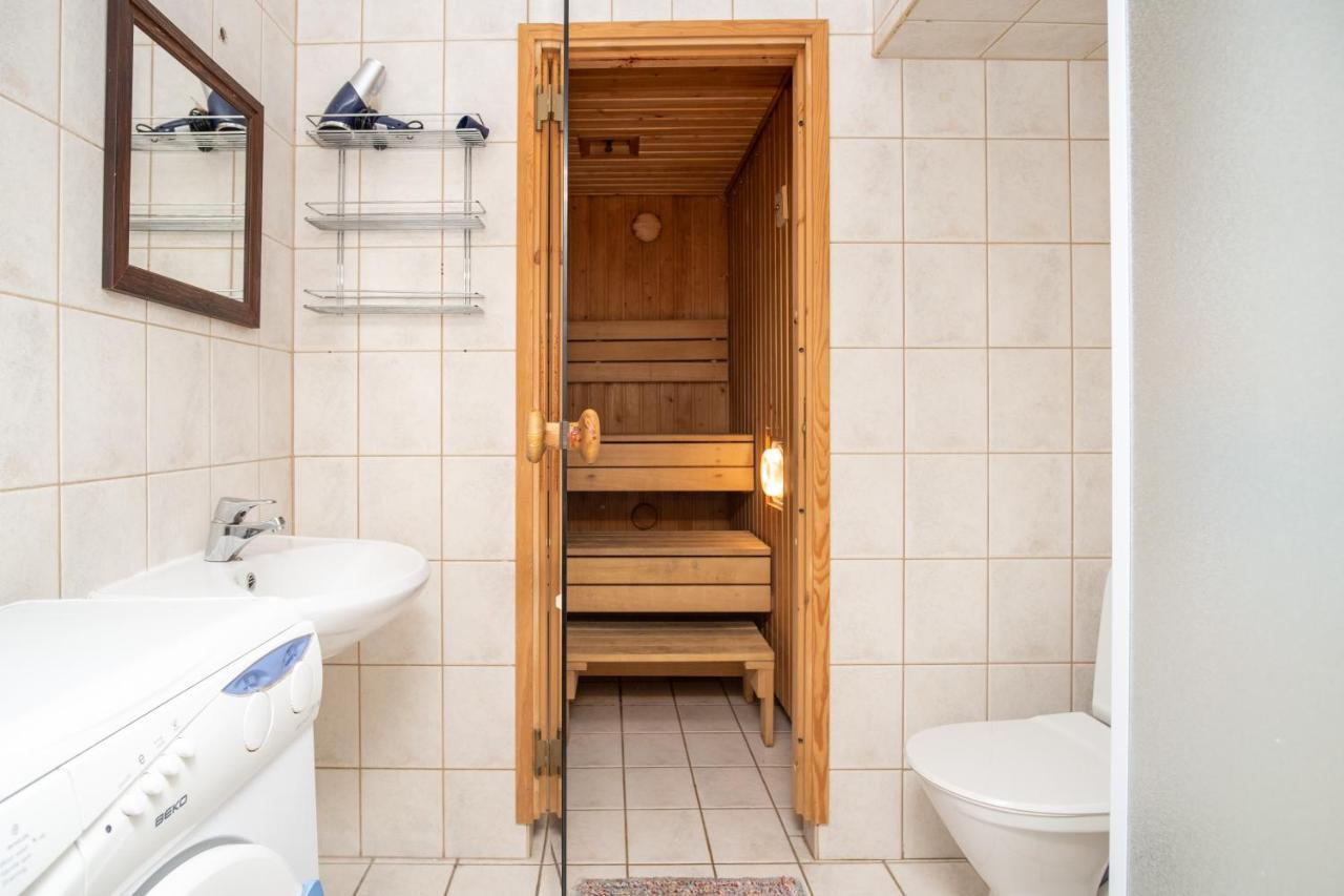 Old Town 2-Bathroom Apartment With Sauna 塔林 外观 照片